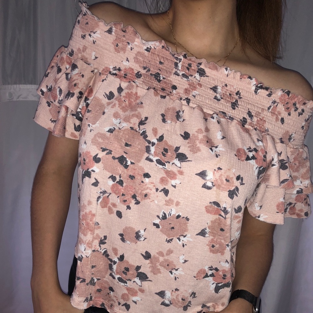Off the shoulder old pink flower print blouse